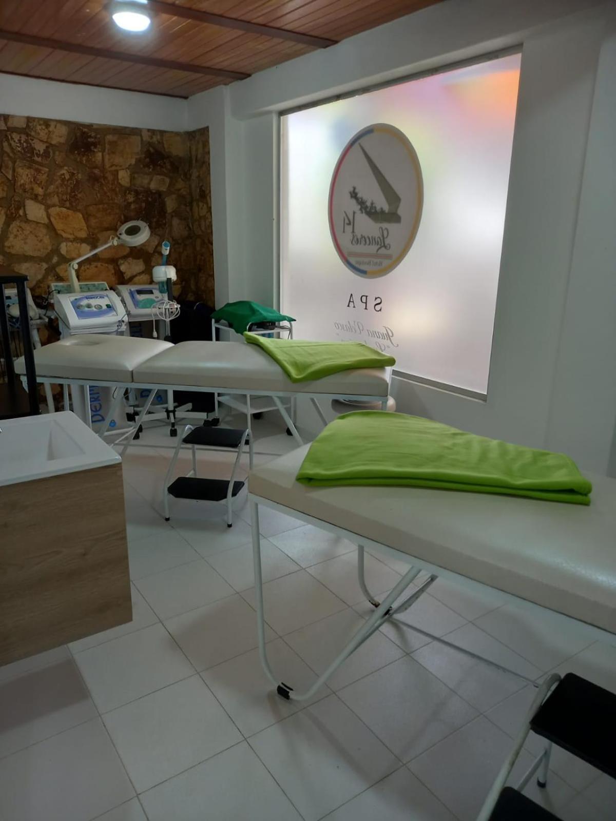Boutique 14 Lanceros *